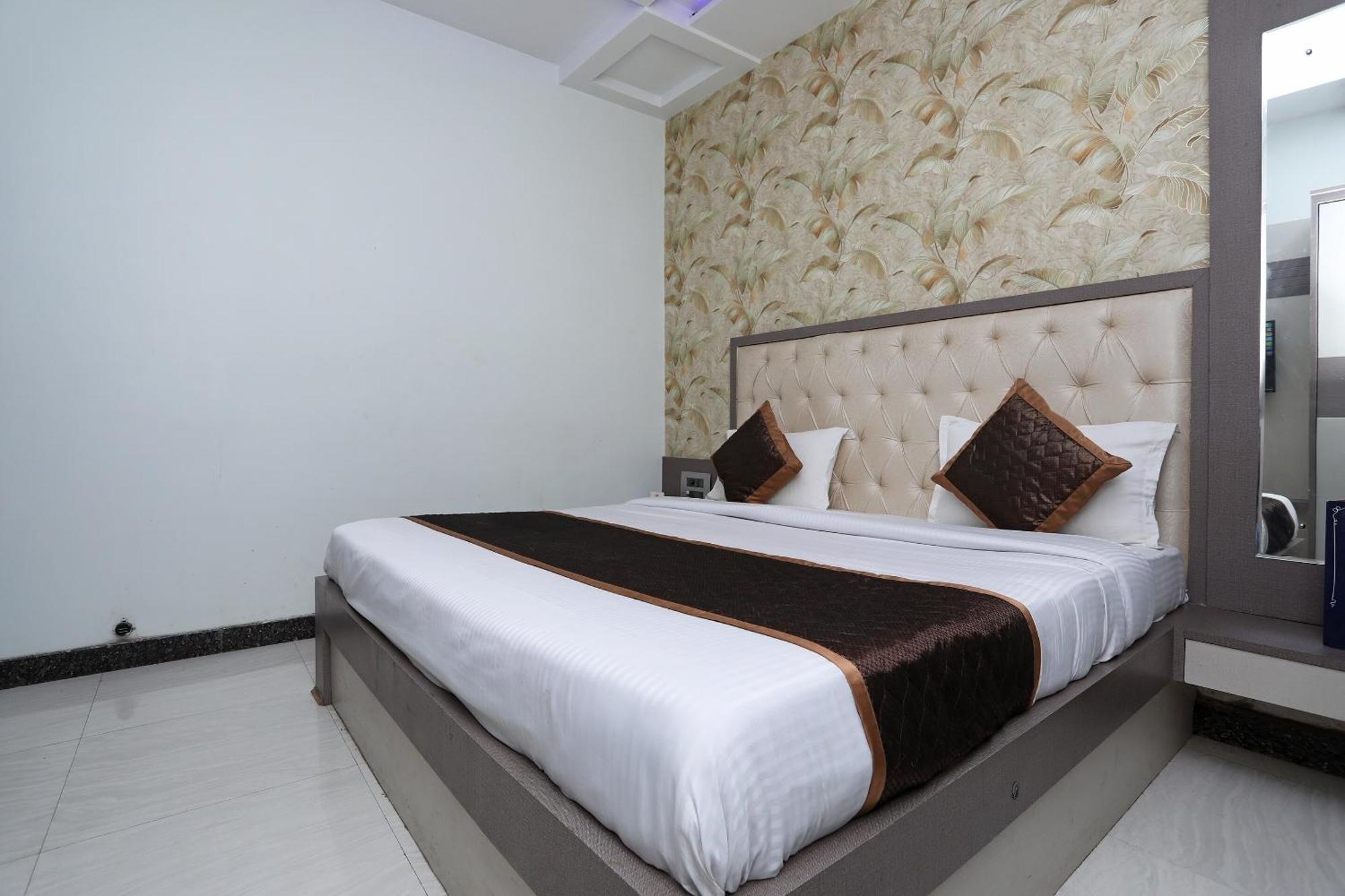 Oyo Hotel Vaishnavi Heritage Inn Agra  Exteriör bild